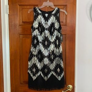 NWT Vince Camuto Black and Silver Sequin Dress with Fringe Bottom Size 4